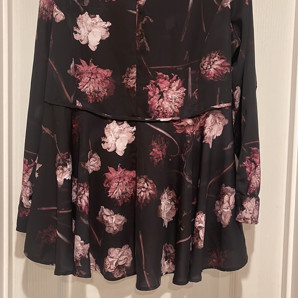 Simply Vera Vera Wang Black Floral Blouse Sz XL - Picture 3 of 8